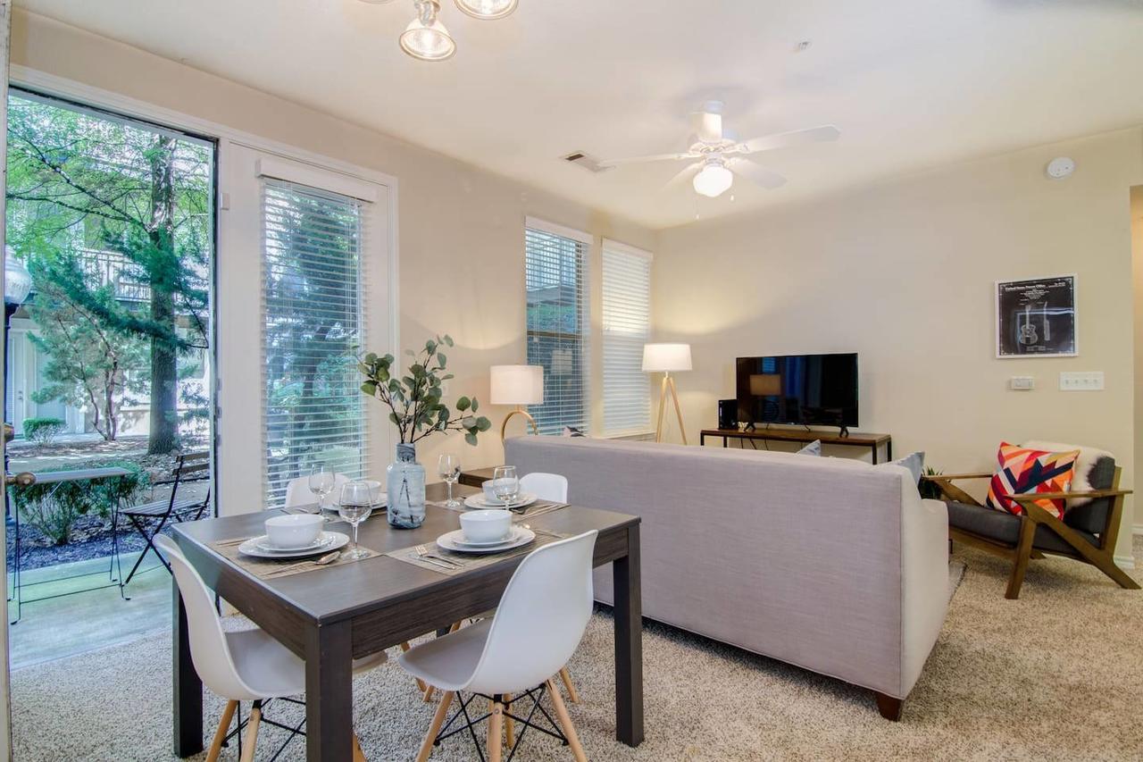 Heart Of Downtown Memphis! Sleeps 6! Appartement Buitenkant foto